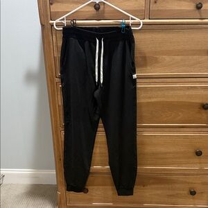 Vuori halo joggers sz S